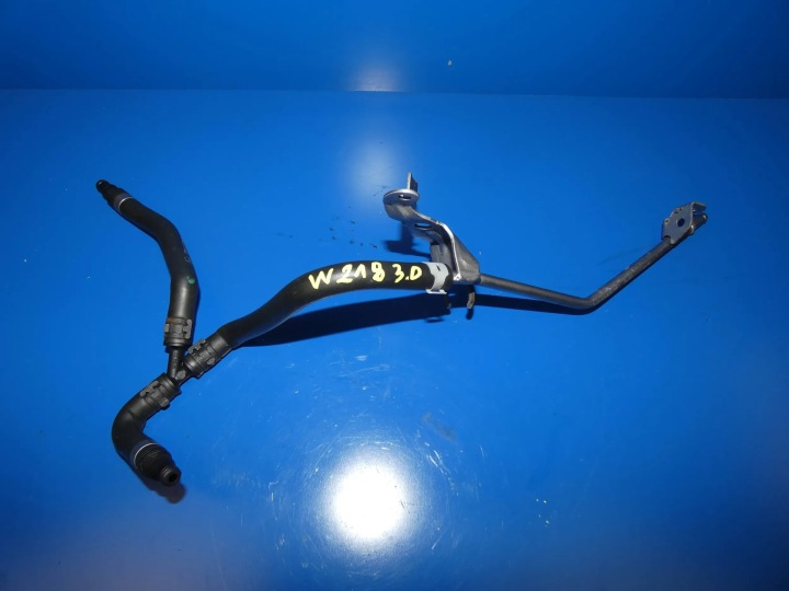 Mercedes CLS W218 W212 3.0 CDI tubo flessibile Tubazione d’acqua TROJNIK