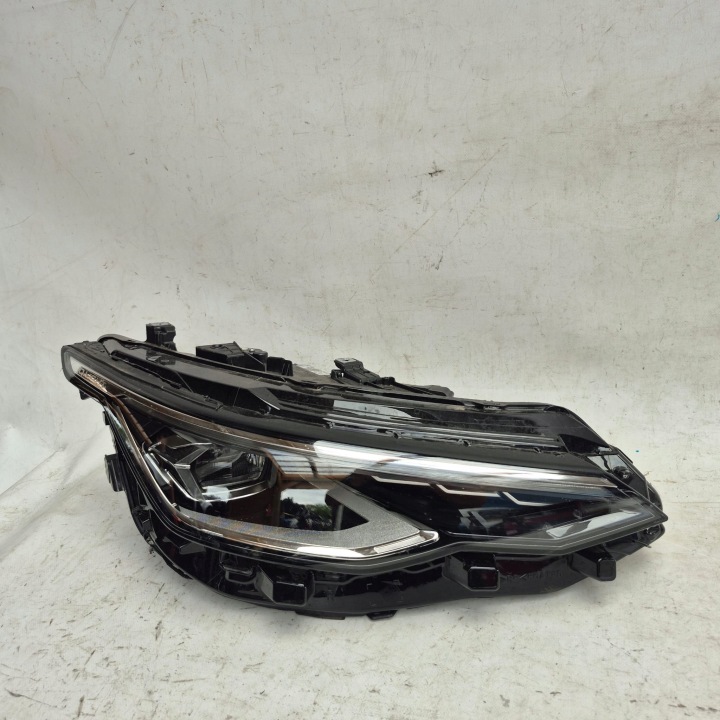 VW GOLF VIII 8 LIFT 24- far desna prednji dio prednja FULL LED 5H1941060AA