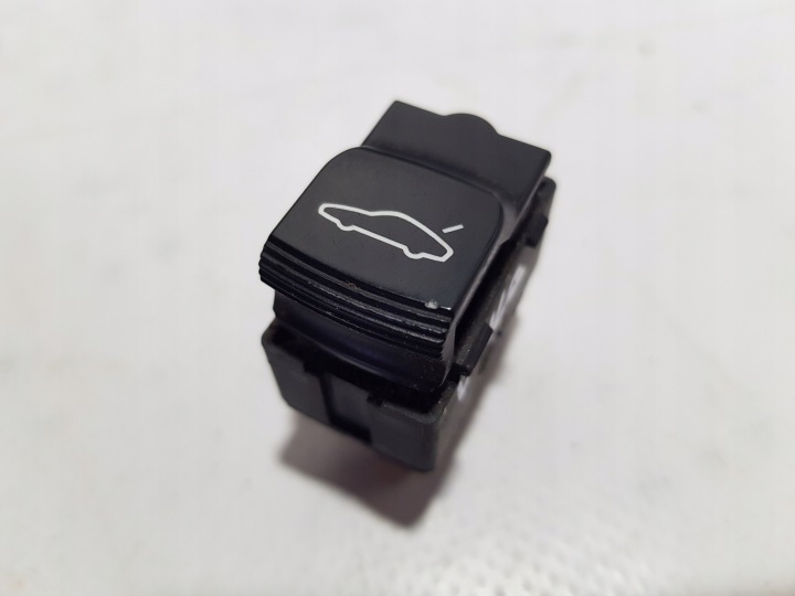 tlačítko kapoty kufru PORSCHE BOXSTER 986 99661310610