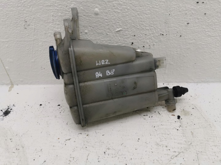 water tank AUDI A4 B8 2.7 V6 8K0121405C