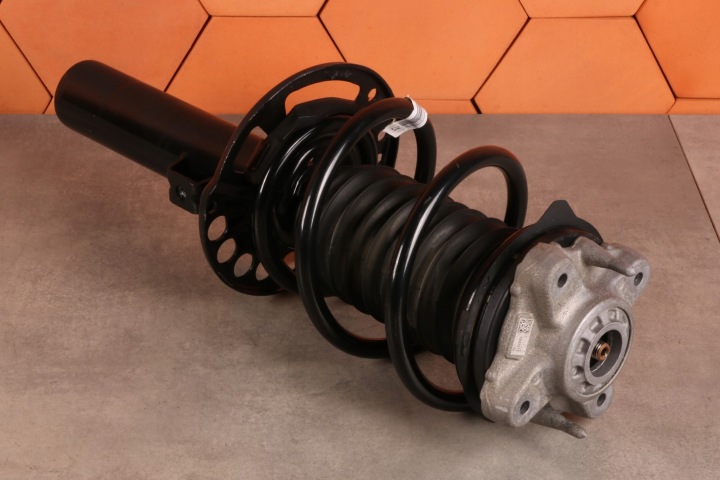 BMW 4' G22 M440iX B58D B58N shock absorber right front XDRIVE MPA 6879402
