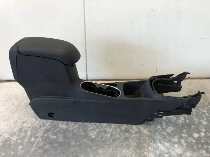 TUNEL central armrest FORD FIESTA MK7