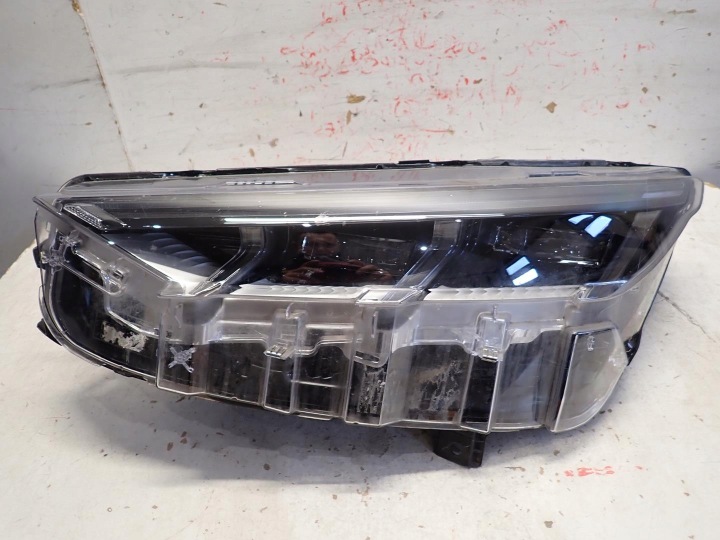 Licht vorne vorne links FORD MUSTANG MACH E 2021- FULL LED LJ8B-13E015-EG