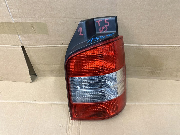 VW TRANSPORTER T5 03- light rear right DO WERSJI Z trunk door originál