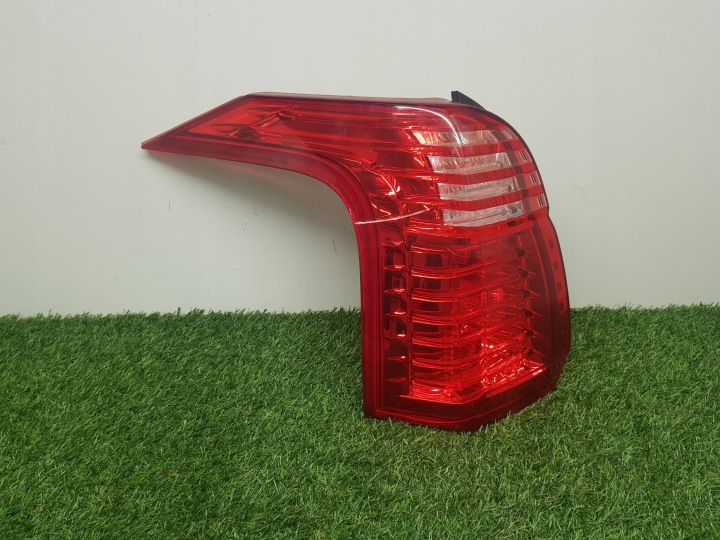 licht links hinten PEUGEOT 5008 9672666580