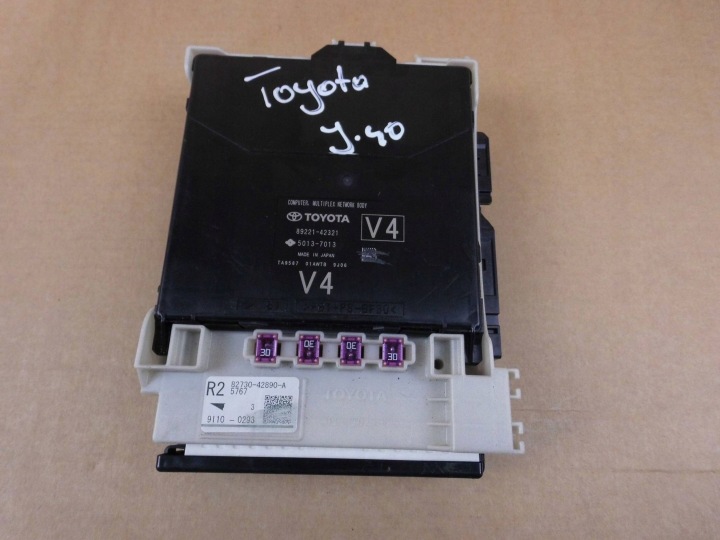 TOYOTA RAV4 V MODUL COMPUTER BEDIENTEIL KOMFORTU MPX BODY 89221-42321
