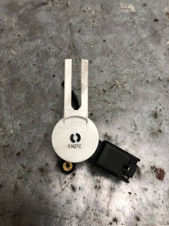 snímač PEDALU brzdy OPEL ASTRA J 10366474