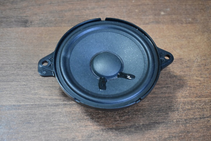 IDEALNY HAUT PARLEUR BANG & OLUFSEN AUDI A8 D5 1