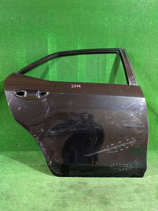 dveře zadní pravé pravý záď TOYOTA COROLLA E16 NR.3716