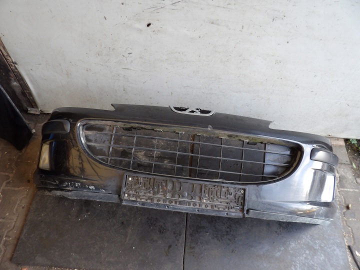 Peugeot 407 SW Frontstoßstange lak. EXLD