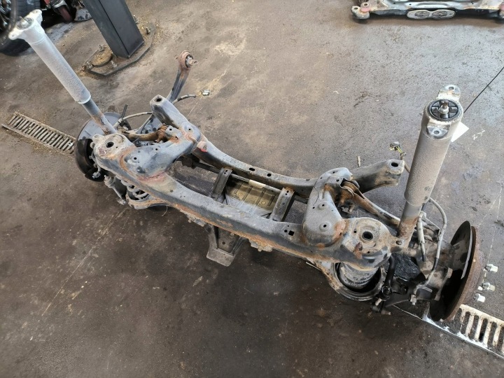 Renfort pare choc / Essieu arrière 2.0 ECOBOOST LINCOLN MKC