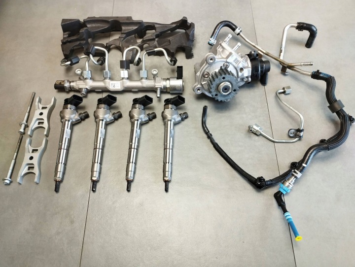 Volkswagen Tiguan III 2.0 TDI nozzles pump running board 05L130277Q