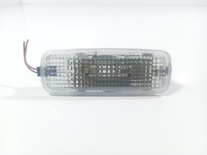 Audi A3 8L 96-00 OSWIETLENIE kabine svjetlo unutarnja SUFITOWA 4D0947105A