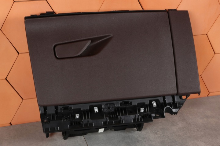 BMW 2 U06 X1 U11 X2 U10 Handschuhfach Armaturenbrett konsole des Beifahrers MOKKA EUROPA 9635032