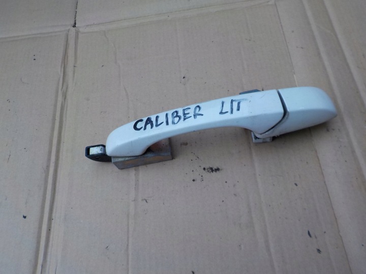 Poignée Gauche Arrière dodge caliber 2008r