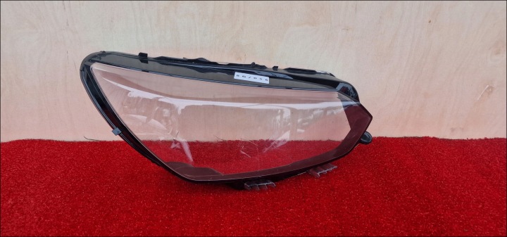 PEUGEOT 208 2008 2 II SZKLO DO lights PRAWEJ front KLOSZ L90126961 8G/056