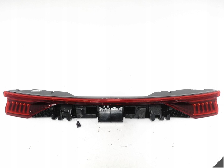 AUDI Q8 SQ8 RSQ8 4M8 18-23 Licht Blende Schutzkappe LED für die Heckklappe Kofferraum heck EU