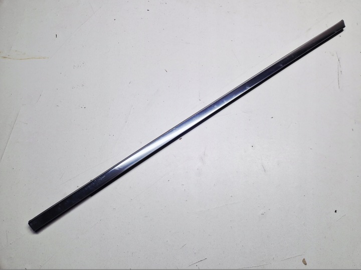 moulding dust CHROM door right front CITROEN C4 PICASSO II 9677090880