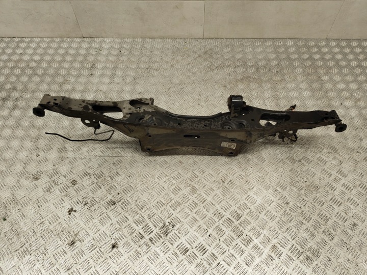 BMW 1 F40 träger Achsträger heck 6883011 M135i