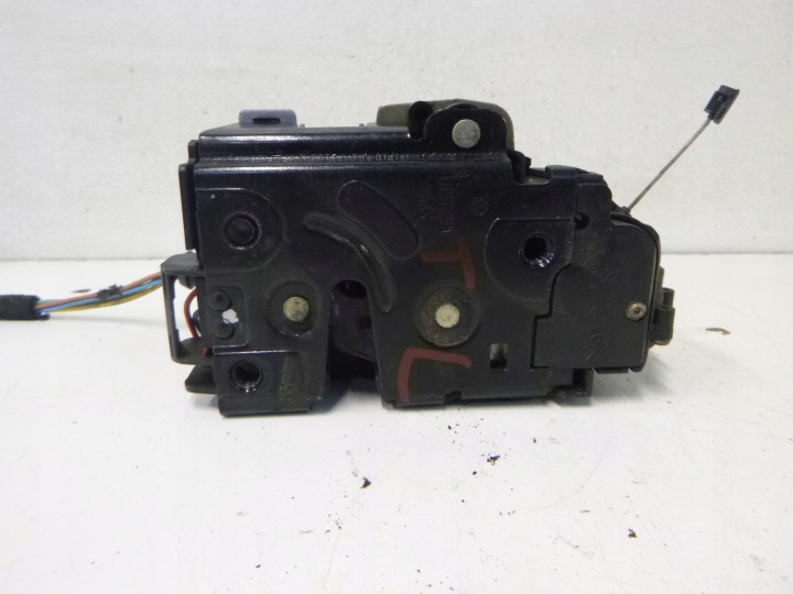 de la Serrure Portière Arrière Gauche Skoda Octavia 2001