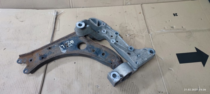 VW GOLF V 5 arm left front + console