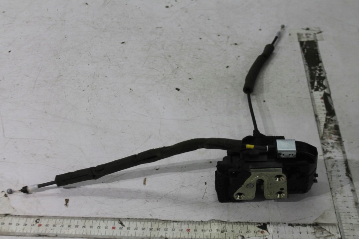 zámok pravý zadok 3PIN NISSAN JUKE F15 10-18