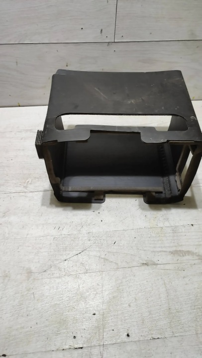 Mazda 3 III BM 17r SCATOLA per batteria