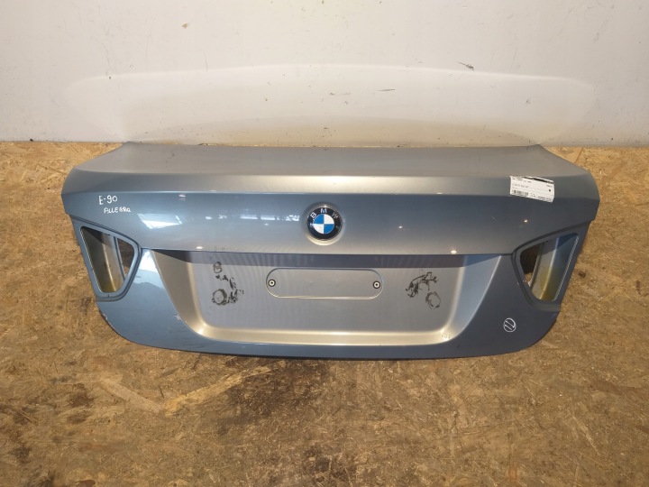 Malle hayon arrière coffre BMW 3 E90