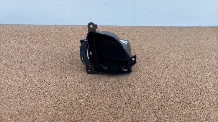 Gauche Bouche aération tableau bord MERCEDES SPRINTER W901 00-06 ROK A9016800058 K65/520