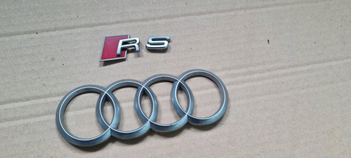 RS5 8W LIFT S5 EMBLEMAT LOGO POKRYWY of the engine AUDI RS 4H0103940A RS4 B9