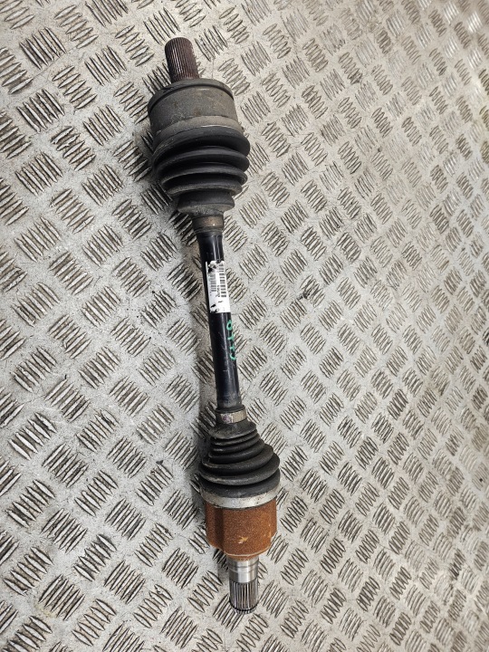 VOLVO V90 II semi-axis left short. P31325586 AUTOMAT