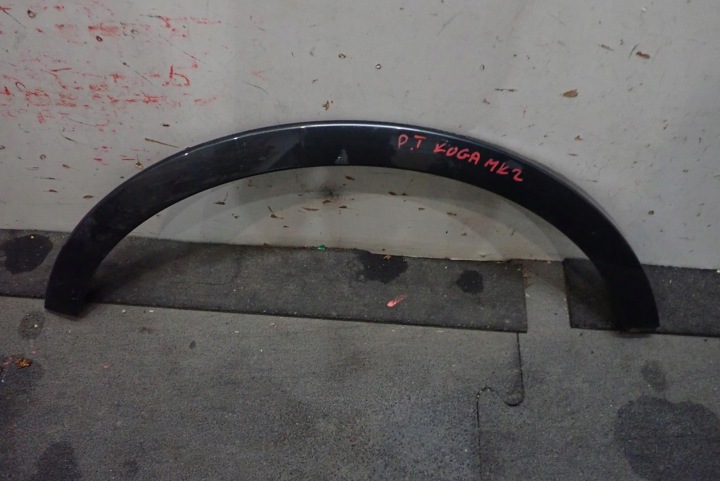 moulding cap of a fender right rear part FORD KUGA MK2 LIFT 2016