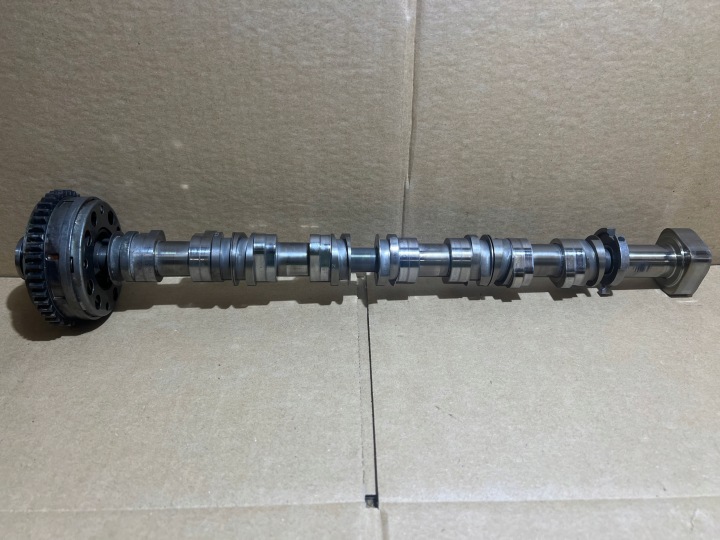 AUDI Q5 80A 2.0 TFSI DJY ALBERO A CAMME di scarico 06K109087