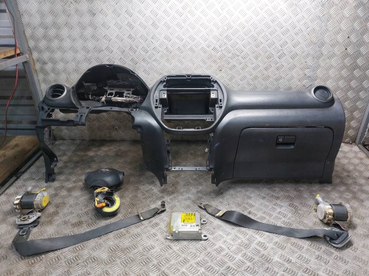 running board airbag POSTRZALOWY cockpit TOYOTA RAV4 II LIFT