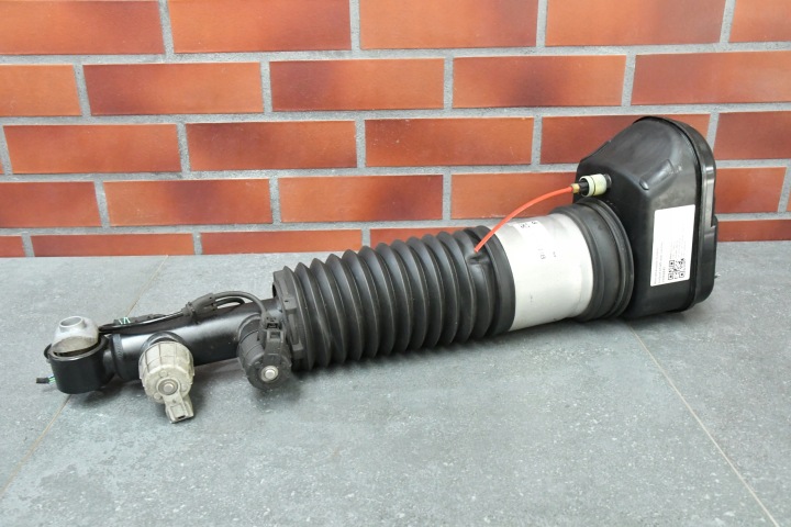 shock absorber left rear part rear PNEUMATYCZNY BMW 7 G70 5A44643