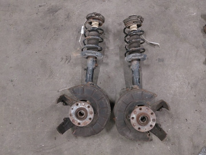 Amortiseur Ressort Moyeu support broche Gauche + Droite Avant VOLKSWAGEN JETTA V