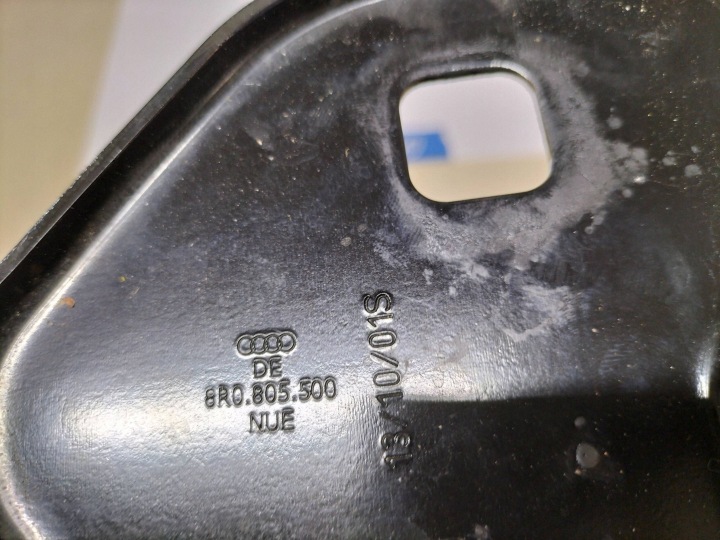 Audi Q5 SQ5 2009 bumper beam beugel 8R0805500 RECHTS ORIGINEEL 10