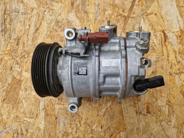 compressor of the air conditioning AUDI VW 1.5TSI 3Q0816803D