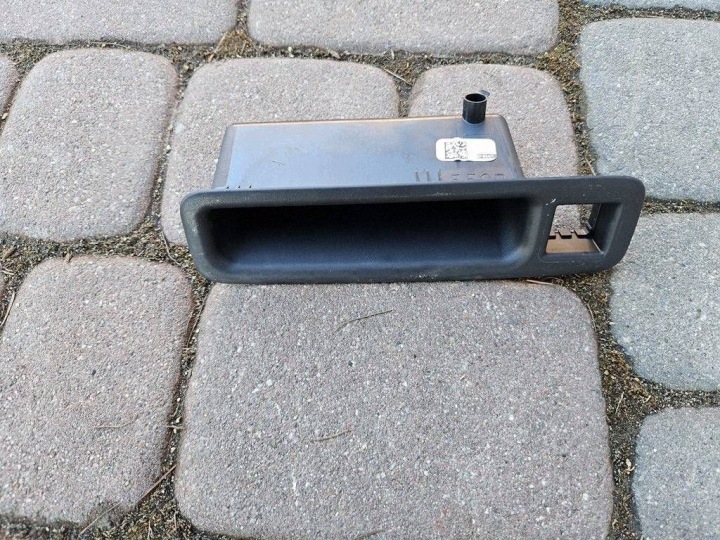74811-0E030 Plastique Boîte Couverture tablier moteur du capot Porte coffre hayon Toyota Highlander XU70