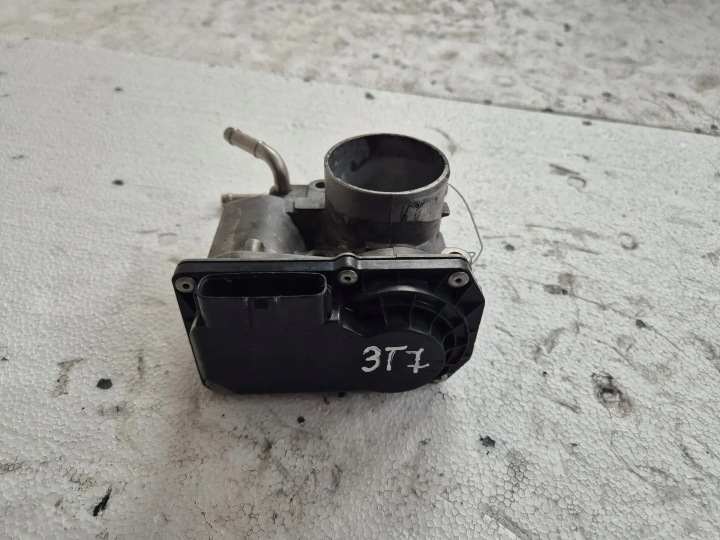 throttle flap 22030-22050 Toyota Corolla Avensis 1.6