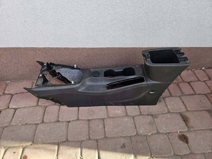 Tunel zwykly Électrique Sous Accoudoir Opel Astra K 13412338