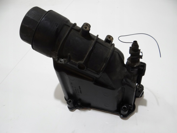 Gehäuse Ölfiltergehäuse BMW E60 E61 N47D20A 2.0D 7807799 (4822825)