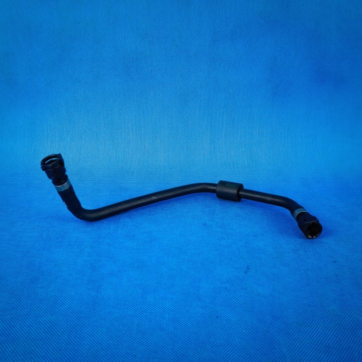 vedení hadice vody BMW X5 G05 X6 G06 xDrive30d 17128598056 8598056