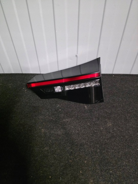TOYOTA YARIS CROSS Licht hinten rechts heckklappe kofferraumdeckel 815800DB70