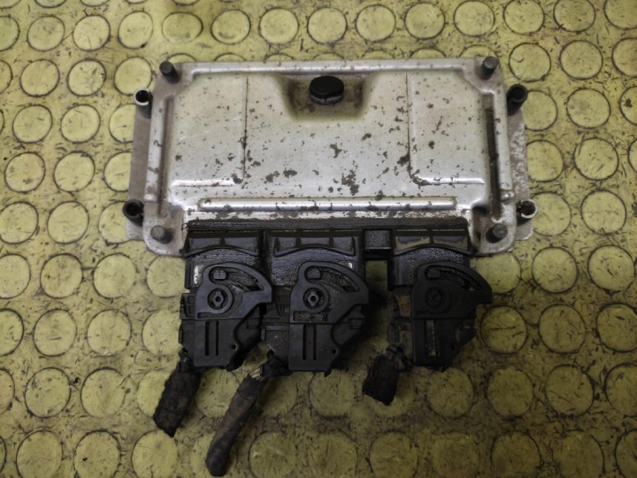 PEUGEOT PARTNER 1.6 Bedienteil DES MOTORS 0261207686