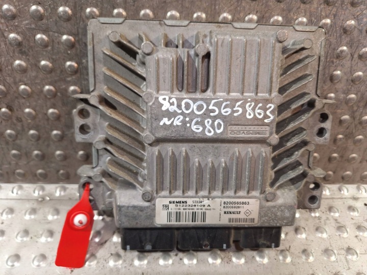 Ordinateur S122326109A 8200592611 8200565863 RENAULT 1.5 DCI