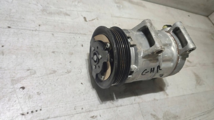 Toyota C-HR and 2019 compressor; of the air conditioning