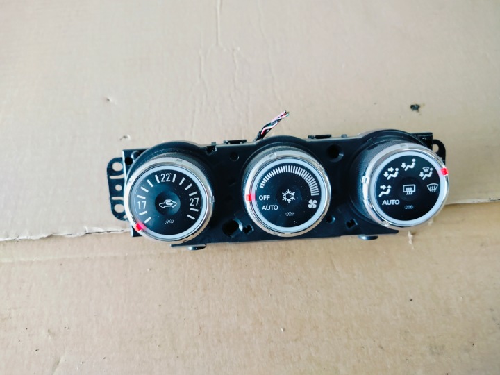 PEUGEOT CITROEN MITSUBISHI vezérlö panel a klímának 7820A115XC