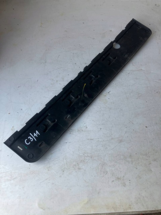 Couverture Grille Couverture tablier moteur Pare choc Avant Moyen CITROEN C3 III 9836044480
