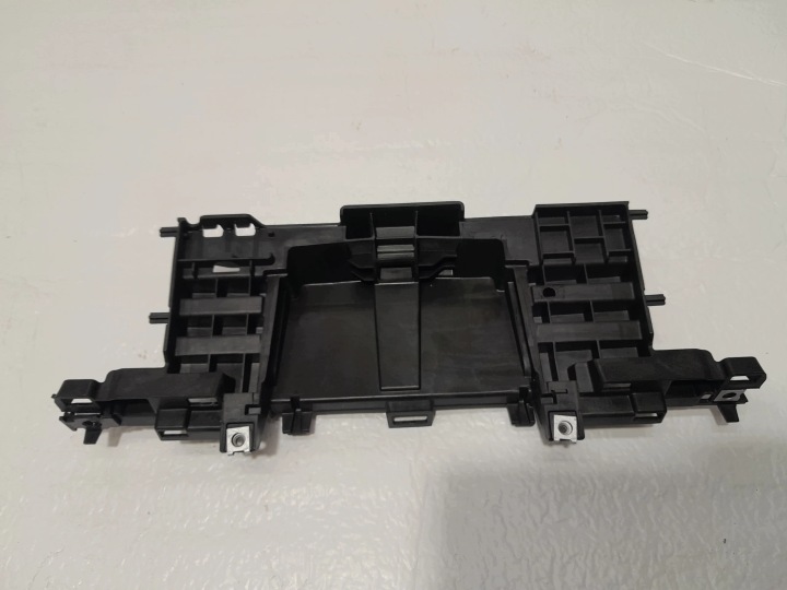 AUDI A4 B9 LIFT Supporto staffa WYSWIETLACZA 8W1857735